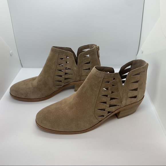 Vince Camuto Peera Cutout Bootie Tan Suede Women's Size 8 - Picture 3 of 7